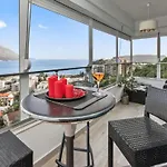 Budva Hideaway Apartment With Breathtaking Views