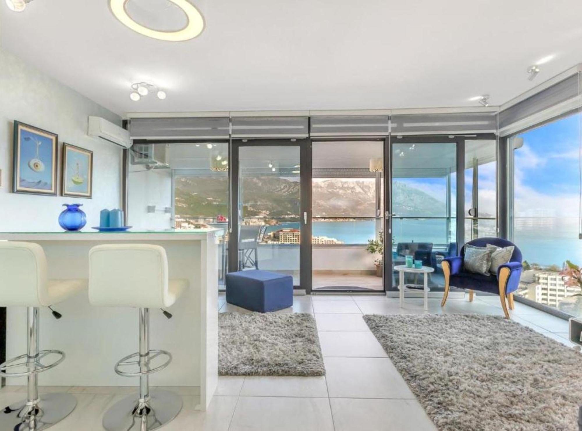 Hideaway With Breathtaking Views *